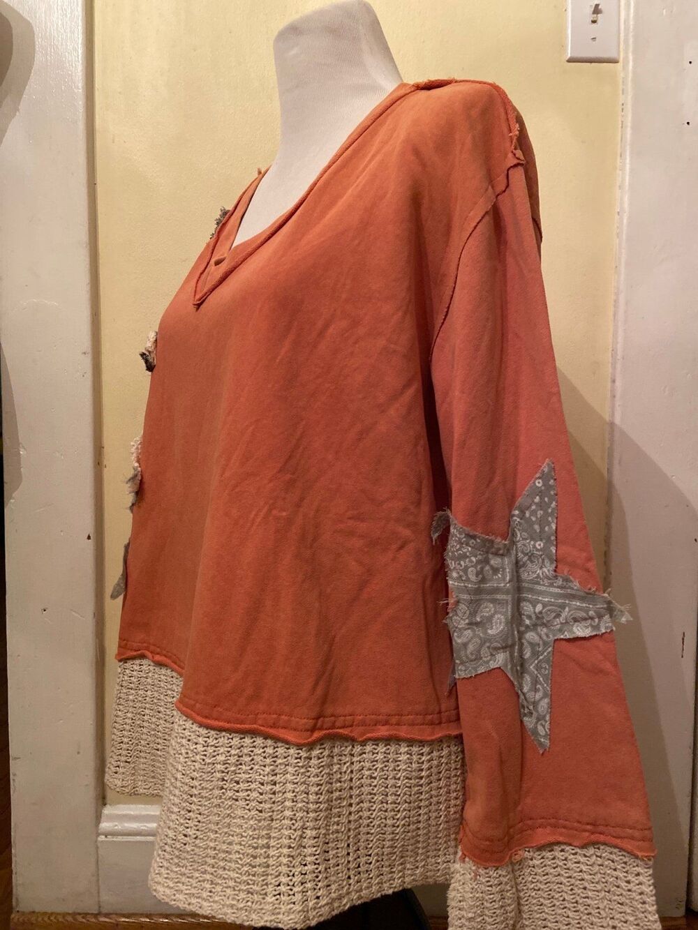 POL top Vneck long sleeve star patched stars crocheted POL shirt longsleeve nwot - Picture 3 of 9